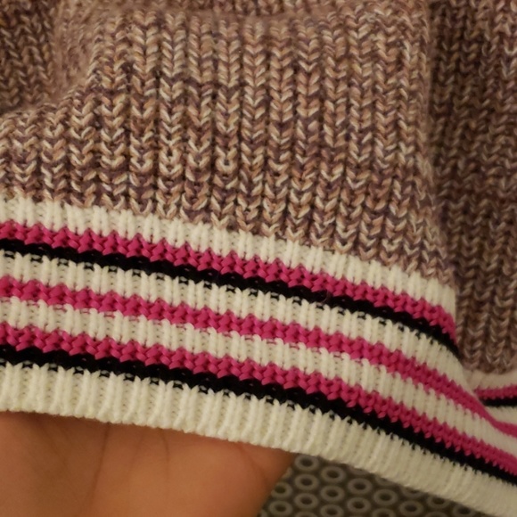 Pink Express sweater - Picture 4 of 4